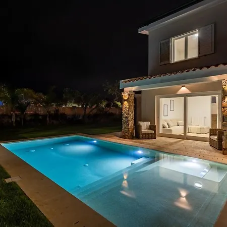 Adalgisa - Luxury Private Pool And Garden Su Loi