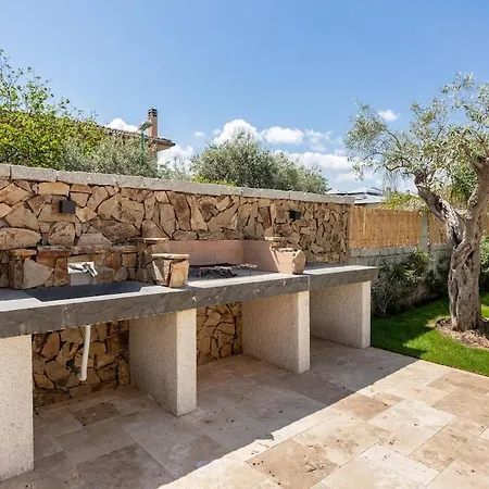 Adalgisa - Luxury Private Pool And Garden * Su Loi