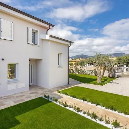 Adalgisa - Luxury Private Pool And Garden Su Loi
