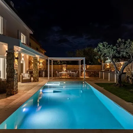 Adalgisa - Luxury Private Pool And Garden 빌라 *