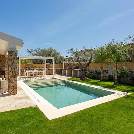 Villa Adalgisa - Luxury Private Pool And Garden Su Loi