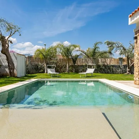 Adalgisa - Luxury Private Pool And Garden * Su Loi