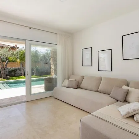 Adalgisa - Luxury Private Pool And Garden Villa *